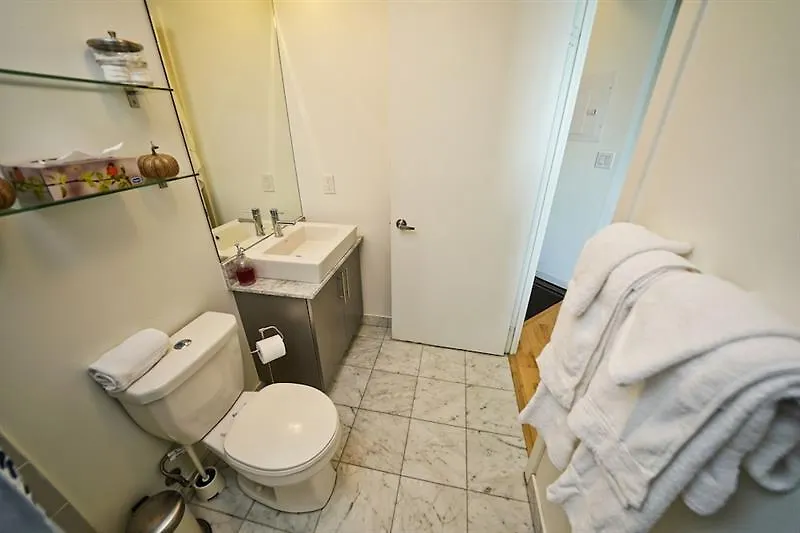 The Maple Boutique Suites Vr Toronto Canada