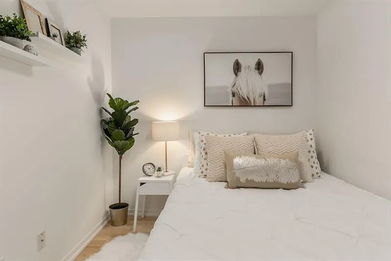 The Maple Boutique Suites Vr Toronto Hotel